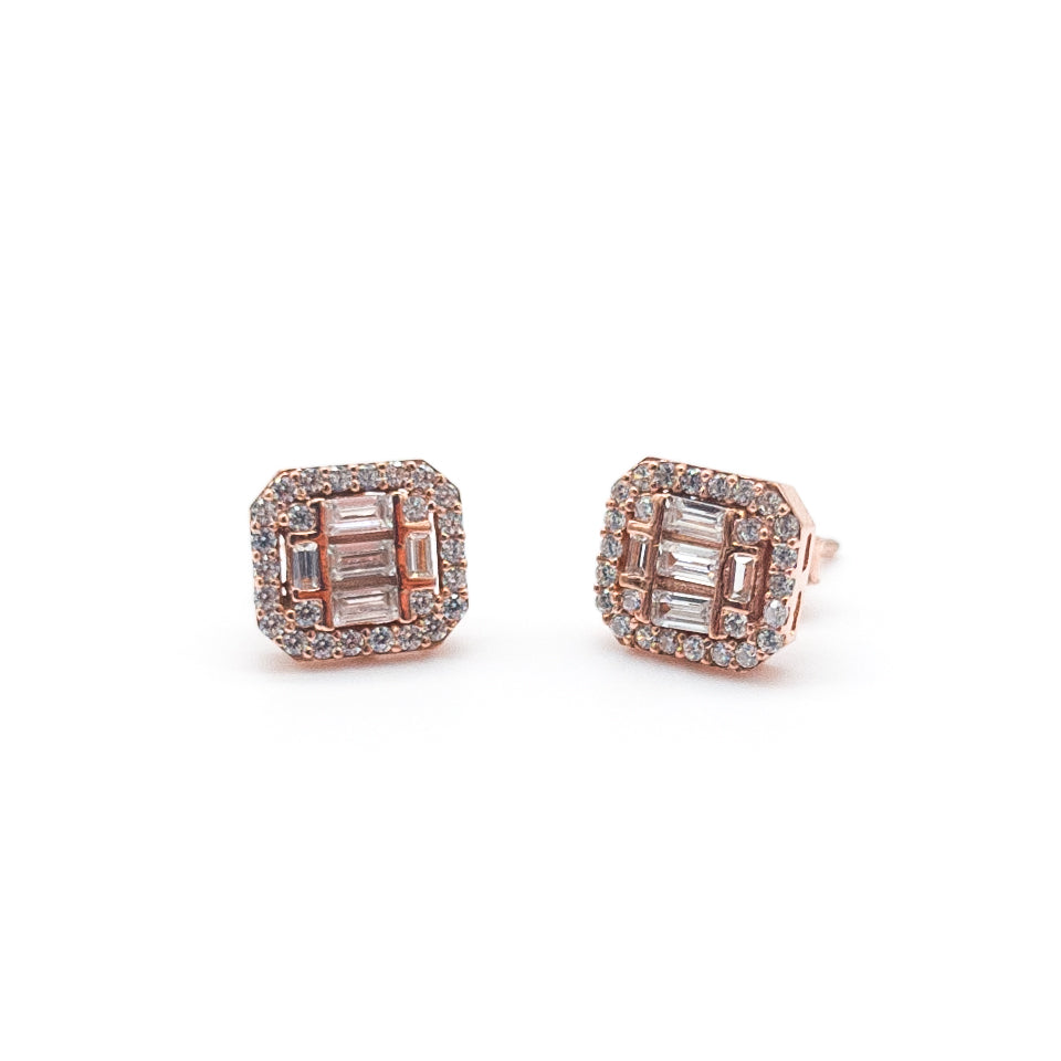 Silver 2-Carat Appearance 925K Diamond Model Baguette Earrings with White Stones