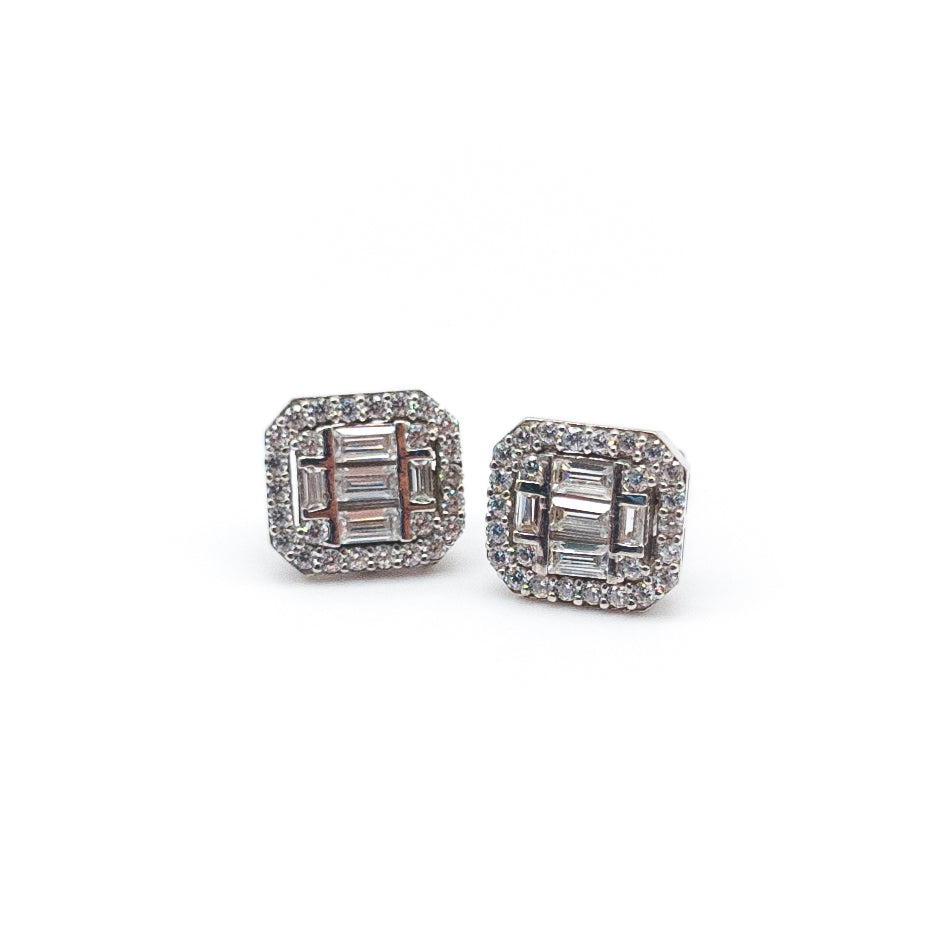 Silver 2-Carat Appearance 925K Diamond Model Baguette Earrings with White Stones